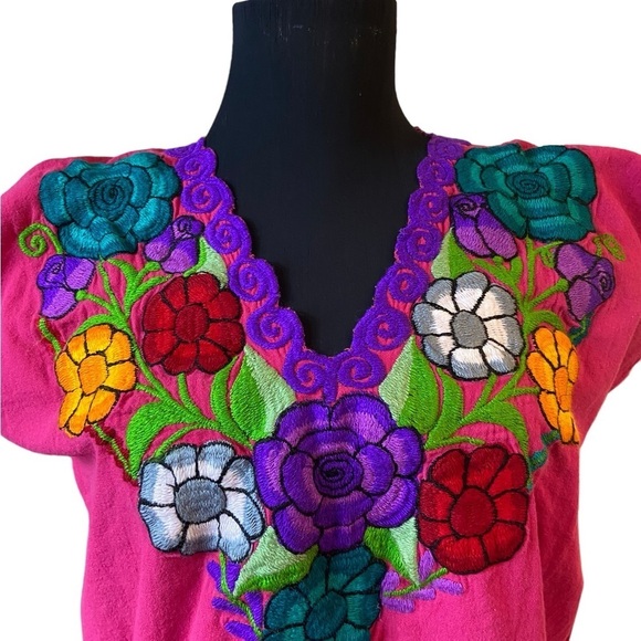 Embroidered Pink Floral V-Neck Top - Picture 5 of 14